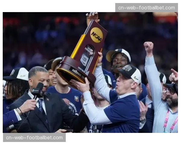 NCAA全国决赛：康涅狄格大学中锋完成压哨补篮绝杀，成功卫冕